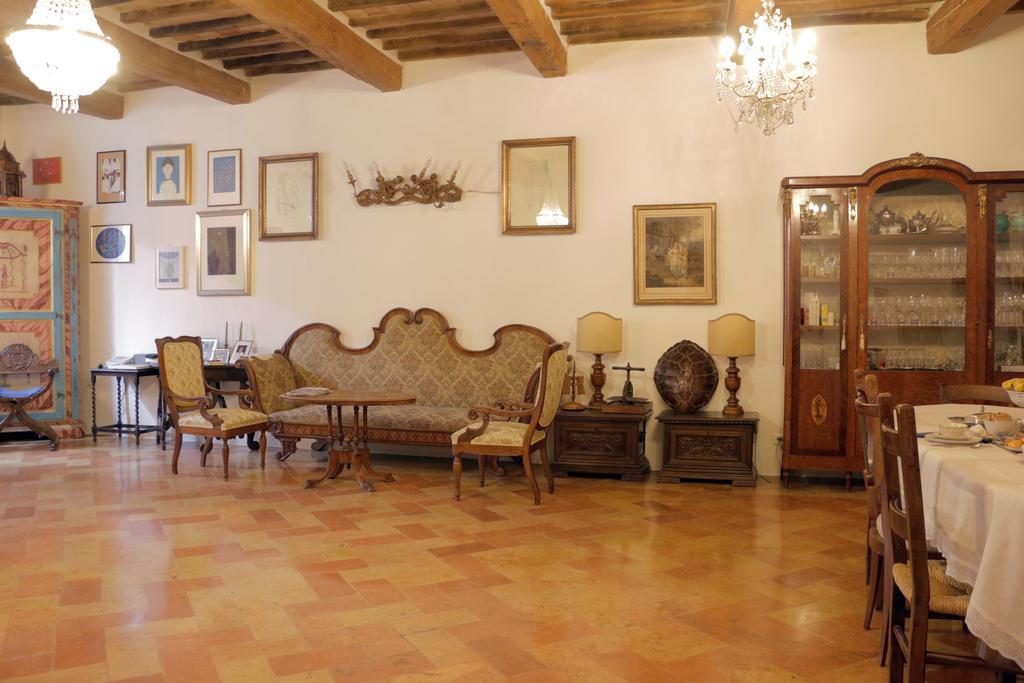 Palazzo San Florido Bed & Breakfast Citta di Castello Luaran gambar