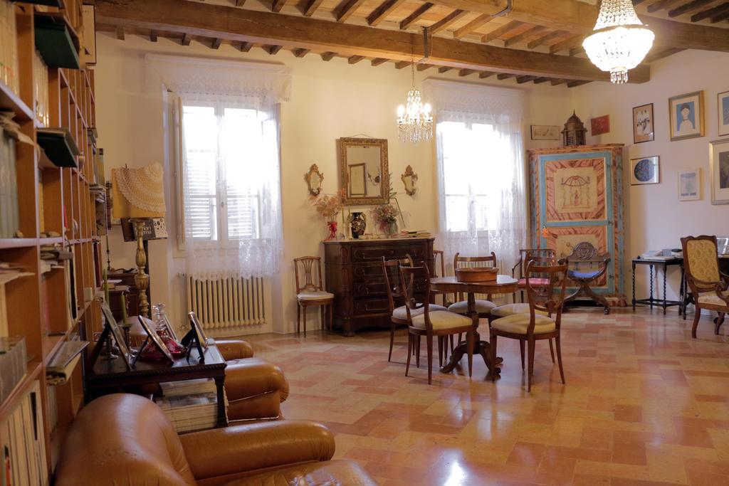 Palazzo San Florido Bed & Breakfast Citta di Castello Luaran gambar